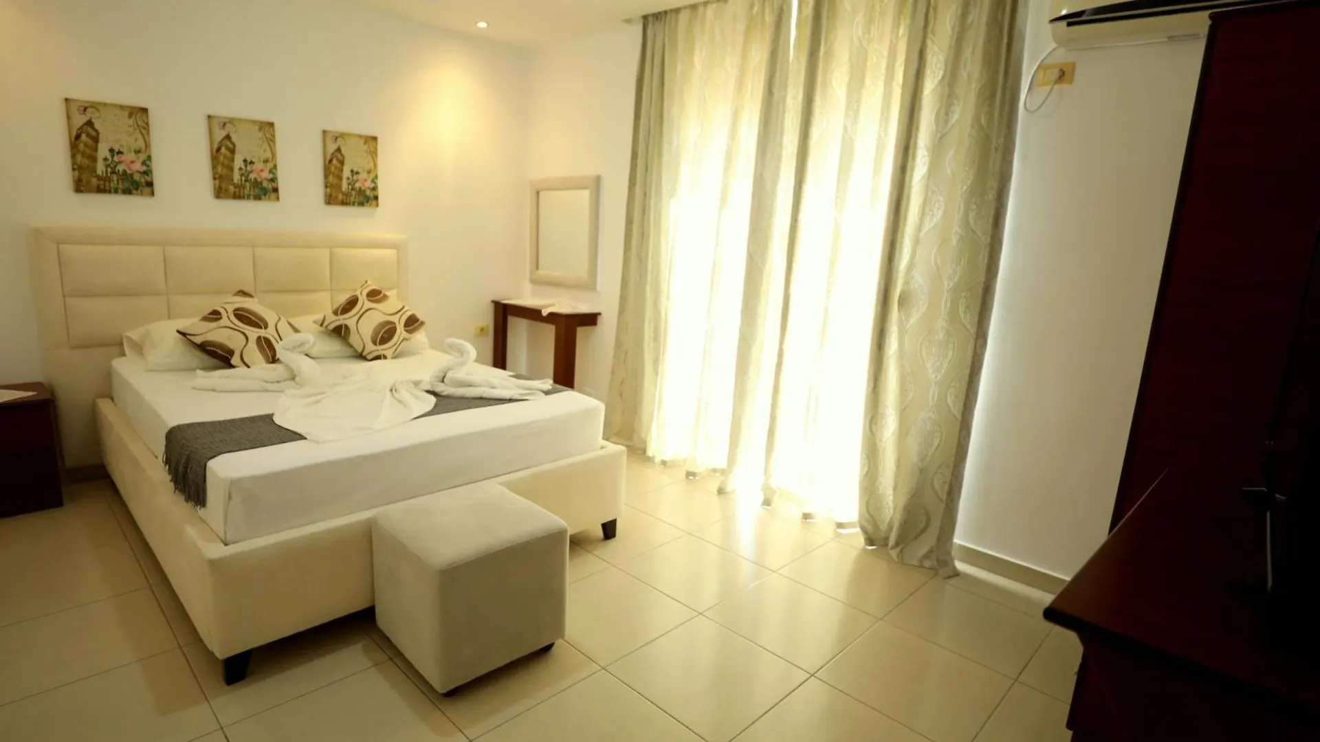 Hotel Soan Sarande