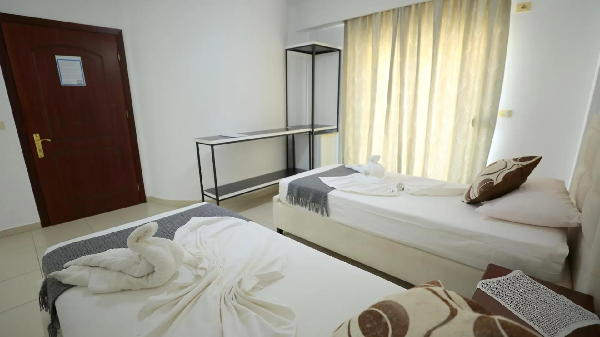 Hotel Soan Sarande 3*,  Albania